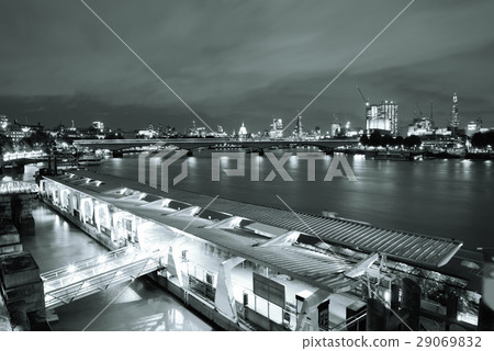 London cityscape London cityscape 29069832