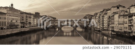 Florence Ponte Vecchio panorama 29070131