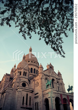 Sacre Coeur Cathedral 29070832