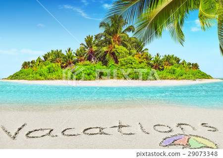 Whole tropical island within atoll in  Ocean.  29073348