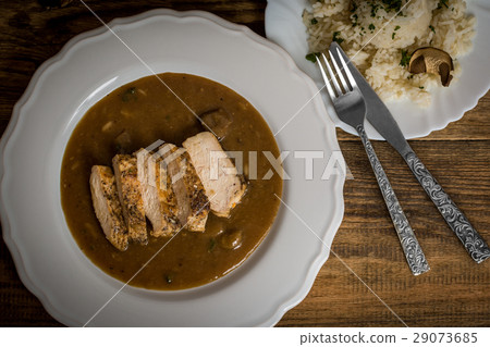 Chicken with mushroom sauce Chicken with mushroom sauce 29073685