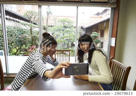 Ladies travel 29079613