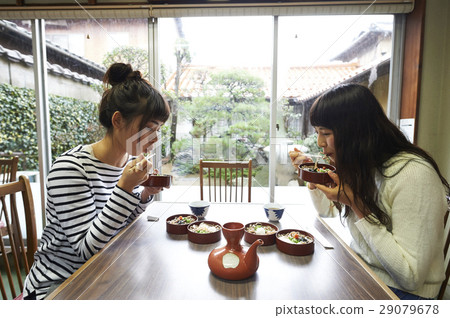 女士們旅行 29079678