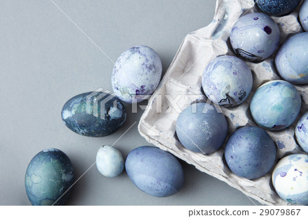 Easter eggs in tray Easter eggs in tray 29079867