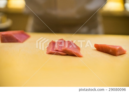 處理魚的壽司工匠 處理魚的壽司工匠 29080096