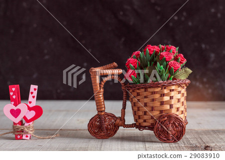 flower pot on old wood. 29083910