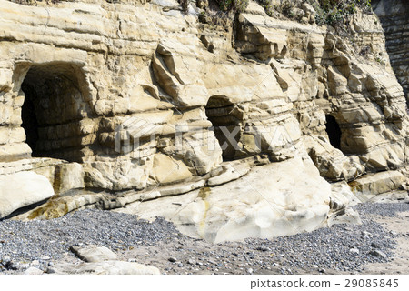 Sea cave dormitory 29085845