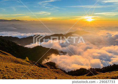 Cloudy sunset at the main peak of Hehuan 29087733