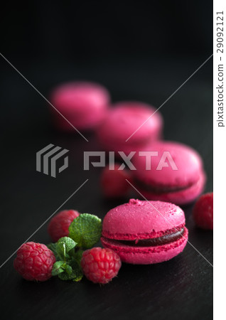 macaroons with raspberries macaroons with raspberries 29092121