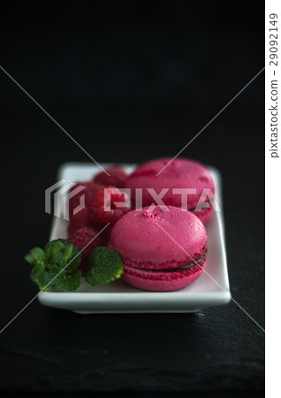macaroons with raspberries macaroons with raspberries 29092149