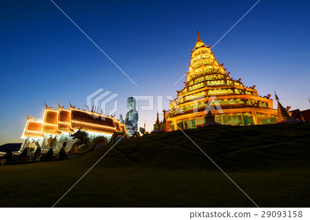 Wat Huay pla kang at dusk, Chiang Rai 29093158