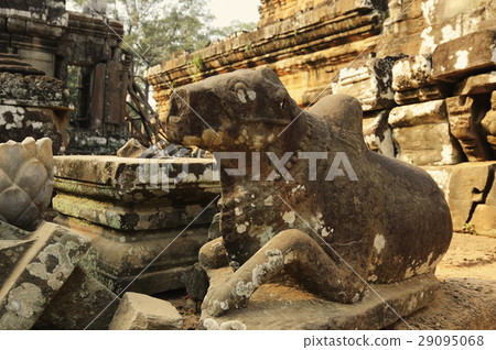Bull Nandi Shiva' Help and Friend at Ta Keo Temple Bull Nandi Shiva' Help and Friend at Ta Keo Temple 29095068