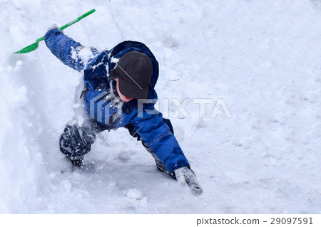 The child plays a snow ninja 29097591