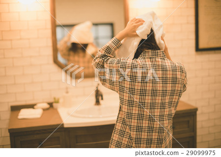drying with towel, just out of the bath, hair 29099975