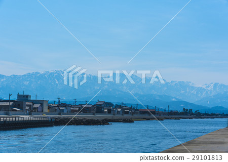 黑部漁港和立山山脈 黑部漁港和立山山脈 29101813