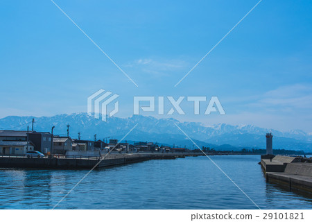 黑部漁港和立山山脈 黑部漁港和立山山脈 29101821