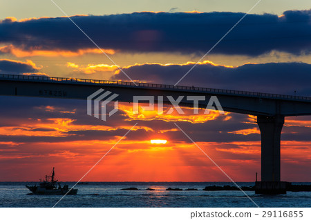 Sunset of the Iyojima Ohashi 29116855