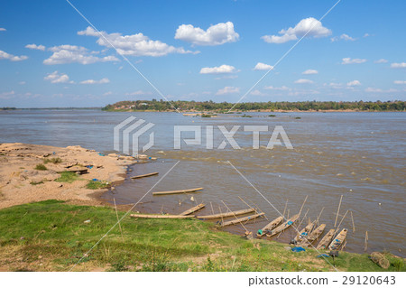 Mekong river at Keang Ka Bao, Mukdahan, Thailand 29120643