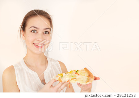 girl with pizza 29121258