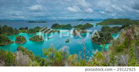 Painemo Island, Blue Lagoon, Raja Ampat, West Painemo Island, Blue Lagoon, Raja Ampat, West 29122925