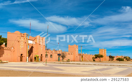 Traditional buildings in Boumalne Dades city 29127583