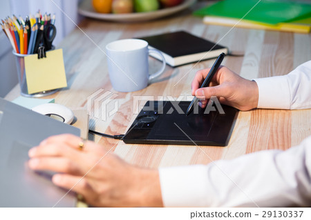 Hipster freelance man working at home 29130337