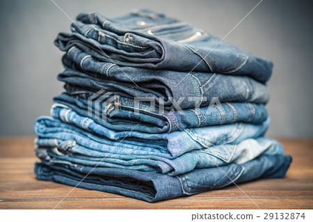Pile of jeans 29132874