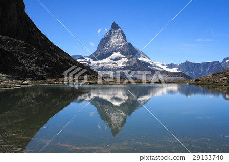 Upside-down Matterhorn Upside-down Matterhorn 29133740