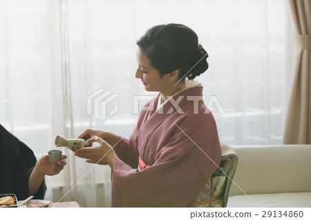 kimono, japanese sake, sake bottle 29134860