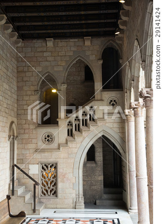 Gothic architecture dated 15th century in palace 29141424