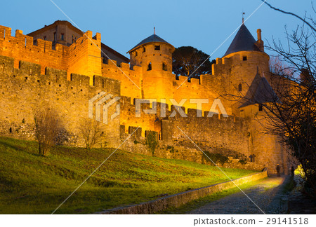 Medieval fortress walls in evening. Carcassonne 29141518