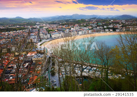 Above view of La Concha beach at San Sebastian Above view of La Concha beach at San Sebastian 29141535