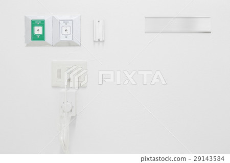 New empty oxygen and vacuum pipelines in hospital 29143584