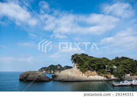 Pilgrimage boat with Izu-dogashima in early spring 29144331