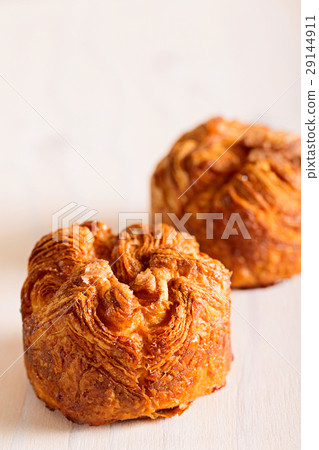 kouign amann pastry 29144911