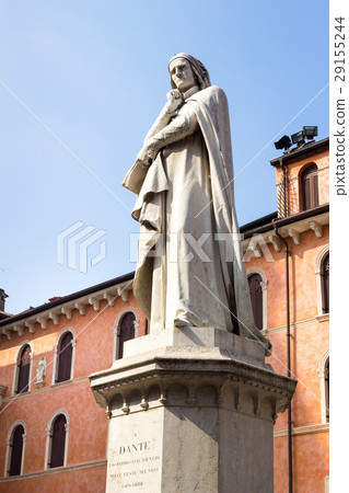 Statue to Dante Alighieri in Verona 29155244