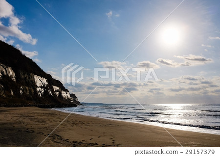 Sea	 29157379