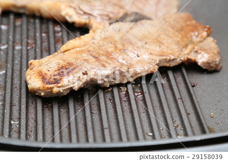 Beef image baked steak 29158039