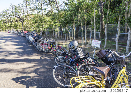一輛倒下的自行車 29159247
