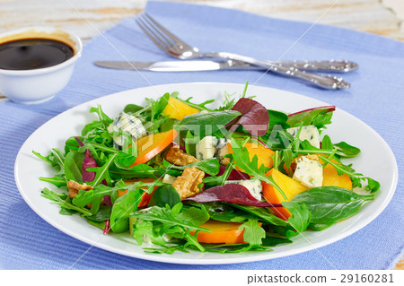 persimmon salad with blue cheese and walnuts 29160281