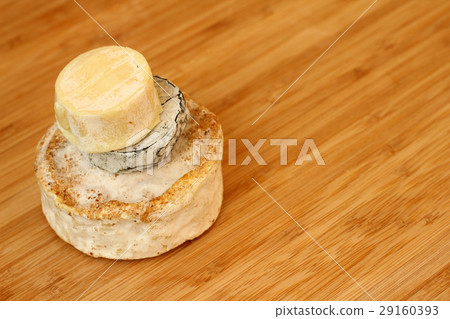 Camembert cheese 29160393