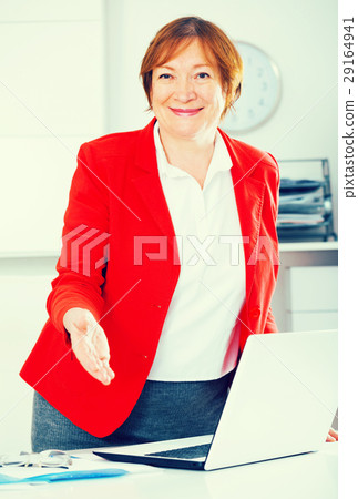 Manager ready for visitors 29164941