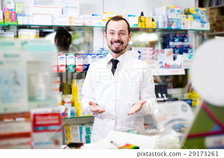 Man offer showing right drug in drugstore 29173261