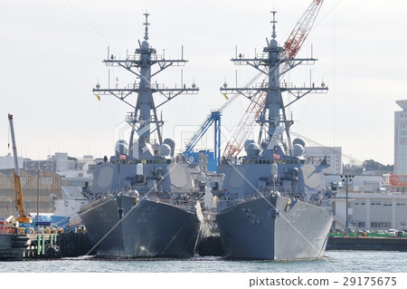 Missile destroyer Fitzgerald and missile destroyer John S. McCain 29175675
