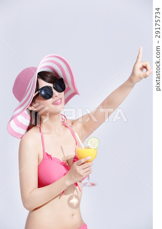 beauty woman wear bikini happily 29175734
