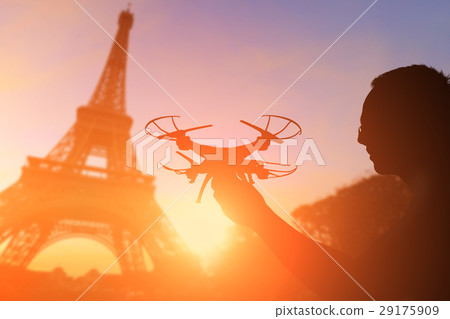 silhouette of man 29175909