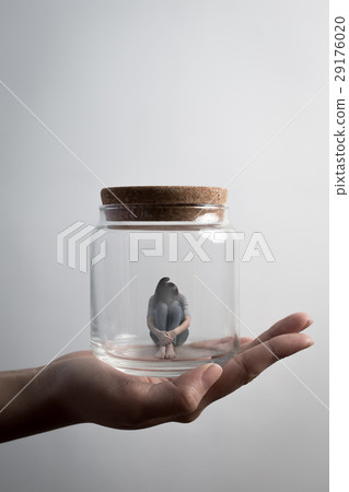 woman sit in jar 29176020
