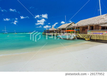Palm beach at Aruba island 29177952