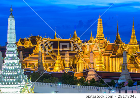 Wat Phra Kaew the famous place in Bangkok 29178045