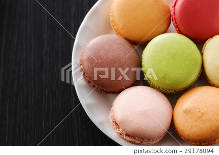 Macaroon Macaroon 29178094
